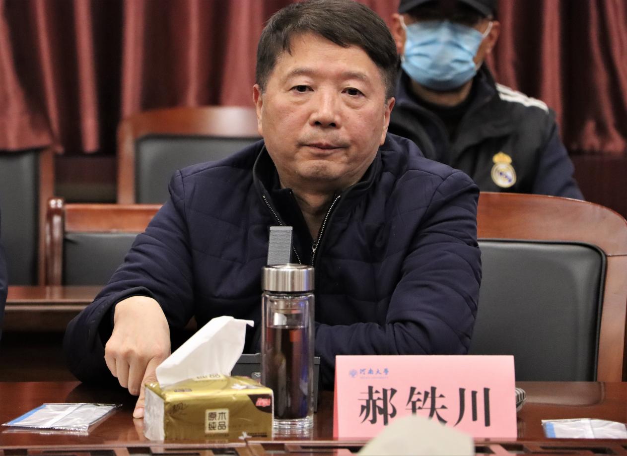 说明: 教职工14郝院长 说明: 教职工14郝院长